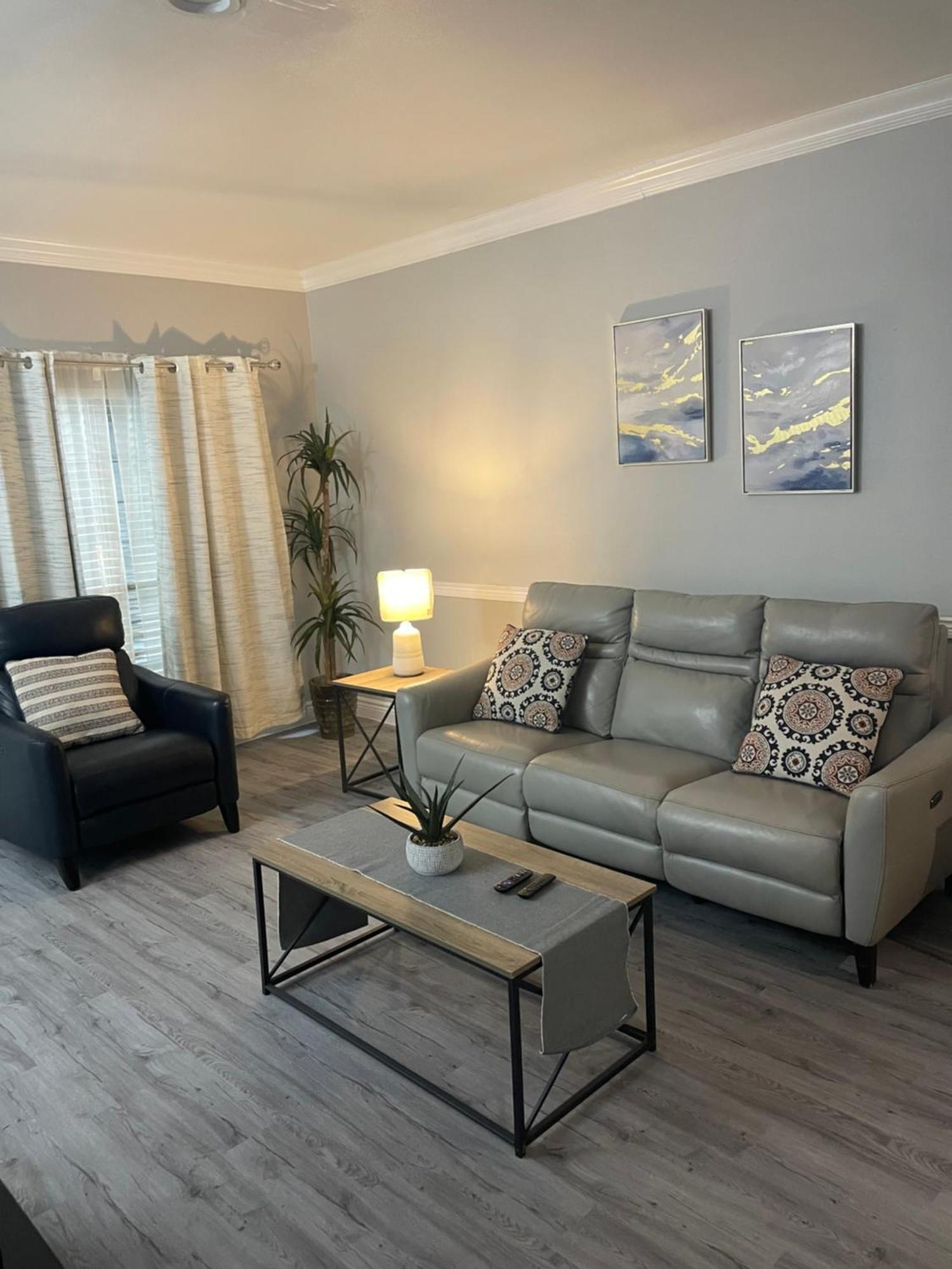 Huge One Bedroom With 2 Queen Size Beds Houston Exteriör bild